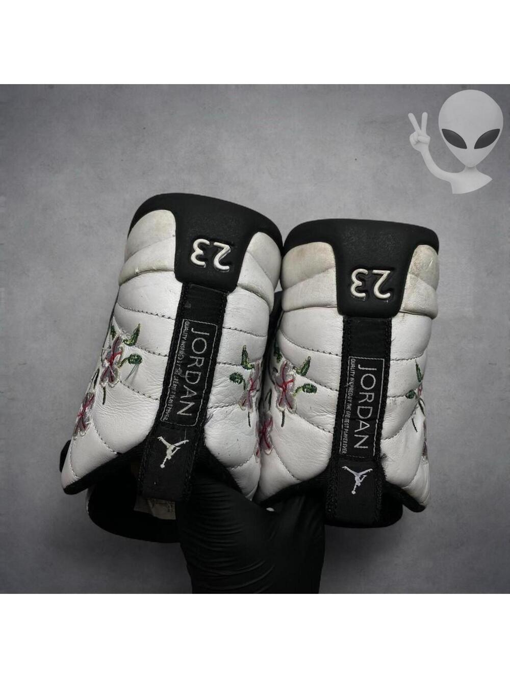 Nike Air Jordan 12 Retro Floral DR6956-100 White Black Women's Size 7.5 Sneaker - Picture 5 of 7
